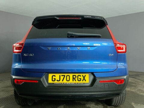 Volvo XC40 2.0 B4 MHEV R-Design Pro SUV 5dr Petrol Hybrid Auto Euro 6 (s/s) (197 ps) C 7