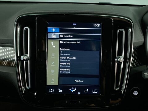 Volvo XC40 2.0 B4 MHEV R-Design Pro SUV 5dr Petrol Hybrid Auto Euro 6 (s/s) (197 ps) C 32