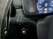 Volvo XC40 2.0 B4 MHEV R-Design Pro SUV 5dr Petrol Hybrid Auto Euro 6 (s/s) (197 ps) C 23