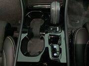 Volvo XC40 2.0 B4 MHEV R-Design Pro SUV 5dr Petrol Hybrid Auto Euro 6 (s/s) (197 ps) C 24