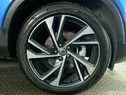 Volvo XC40 2.0 B4 MHEV R-Design Pro SUV 5dr Petrol Hybrid Auto Euro 6 (s/s) (197 ps) C 12