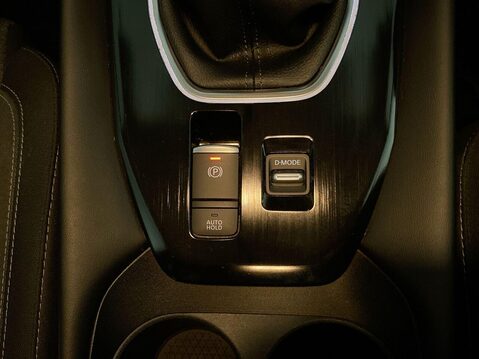 Nissan Qashqai 1.3 DIG-T MHEV N-Connecta SUV 5dr Petrol Hybrid Manual Euro 6 (s/s) (140 ps 29