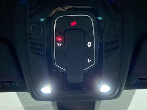 Audi A4 2.0 TFSI 35 Black Edition Saloon 4dr Petrol S Tronic Euro 6 (s/s) (150 ps) 18