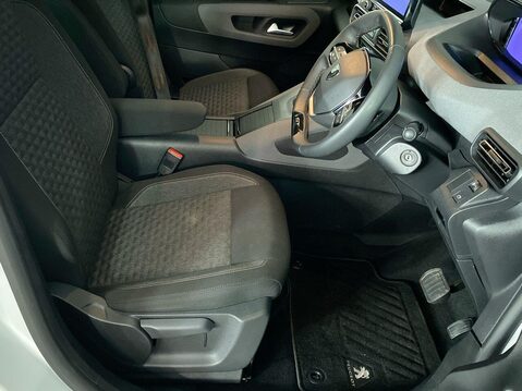 Peugeot e-Rifter 52kWh GT Standard MPV 5dr Electric Auto (7.4kW Charger) (136 ps) Cruise Co 15