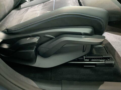 BMW Ix1 20 66.5kWh M Sport SUV 5dr Electric Auto eDrive (11kW Charger) (204 ps) Sat 32