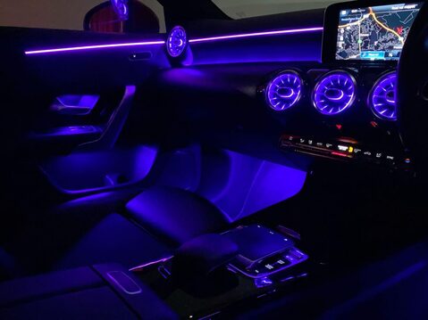 Mercedes-Benz A Class 1.5 A180d Sport (Premium) Hatchback 5dr Diesel 7G-DCT Euro 6 (s/s) (116 ps) 24