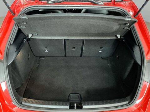 Mercedes-Benz A Class 1.5 A180d Sport (Premium) Hatchback 5dr Diesel 7G-DCT Euro 6 (s/s) (116 ps) 13