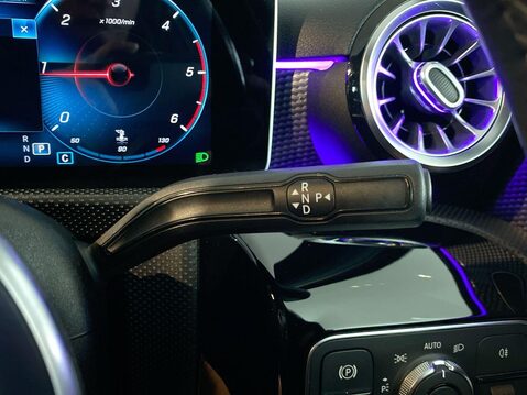 Mercedes-Benz A Class 1.5 A180d Sport (Premium) Hatchback 5dr Diesel 7G-DCT Euro 6 (s/s) (116 ps) 21