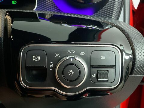 Mercedes-Benz A Class 1.5 A180d Sport (Premium) Hatchback 5dr Diesel 7G-DCT Euro 6 (s/s) (116 ps) 23