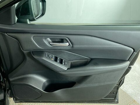 Nissan Qashqai 1.3 DIG-T MHEV Acenta Premium SUV 5dr Petrol Hybrid Manual Euro 6 (s/s) (15 27