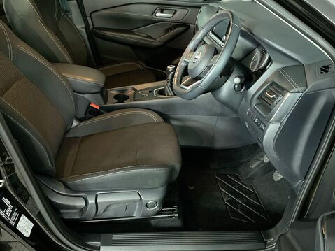 Nissan Qashqai 1.3 DIG-T MHEV Acenta Premium SUV 5dr Petrol Hybrid Manual Euro 6 (s/s) (15 15