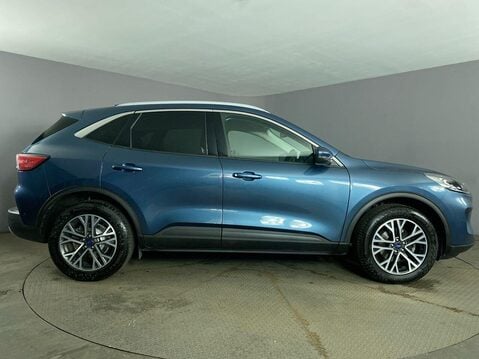 Ford Kuga 2.0 EcoBlue Titanium SUV 5dr Diesel Auto AWD Euro 6 (s/s) (190 ps) Sat Nav 9