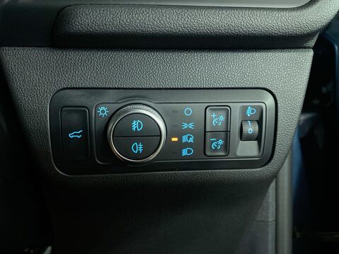 Ford Kuga 2.0 EcoBlue Titanium SUV 5dr Diesel Auto AWD Euro 6 (s/s) (190 ps) Sat Nav 23