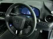 Toyota C-HR 2.0 VVT 13.6kWh Design SUV 5dr Petrol Plug-in Hybrid CVT Euro 6 (s/s) (223 16