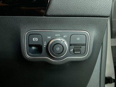 Mercedes-Benz GLA 1.3 GLA180 AMG Line (Premium) SUV 5dr Petrol 7G-DCT Euro 6 (s/s) (136 ps) B 23