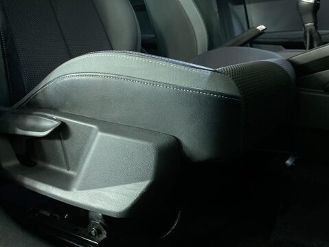 Audi A1 1.0 TFSI 30 S line Sportback 5dr Petrol Manual Euro 6 (s/s) (110 ps) Half L 26