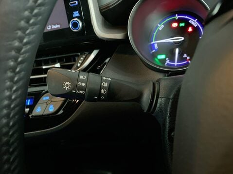 Toyota C-HR 1.8 VVT-h GPF Icon SUV 5dr Petrol Hybrid CVT Euro 6 (s/s) (122 ps) Cruise 23