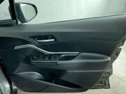 Toyota C-HR 1.8 VVT-h GPF Icon SUV 5dr Petrol Hybrid CVT Euro 6 (s/s) (122 ps) Cruise 27