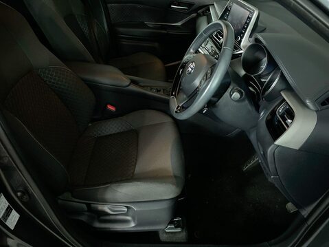 Toyota C-HR 1.8 VVT-h GPF Icon SUV 5dr Petrol Hybrid CVT Euro 6 (s/s) (122 ps) Cruise 15