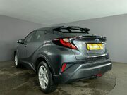 Toyota C-HR 1.8 VVT-h GPF Icon SUV 5dr Petrol Hybrid CVT Euro 6 (s/s) (122 ps) Cruise 6