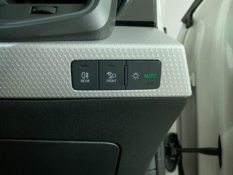 Audi A1 1.0 TFSI 25 S line Sportback 5dr Petrol Manual Euro 6 (s/s) (95 ps) Cruise 23