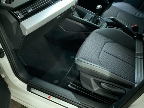 Audi A1 1.0 TFSI 25 S line Sportback 5dr Petrol Manual Euro 6 (s/s) (95 ps) Cruise 17