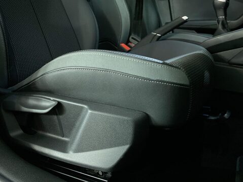 Audi A1 1.0 TFSI 25 S line Sportback 5dr Petrol Manual Euro 6 (s/s) (95 ps) Cruise 26