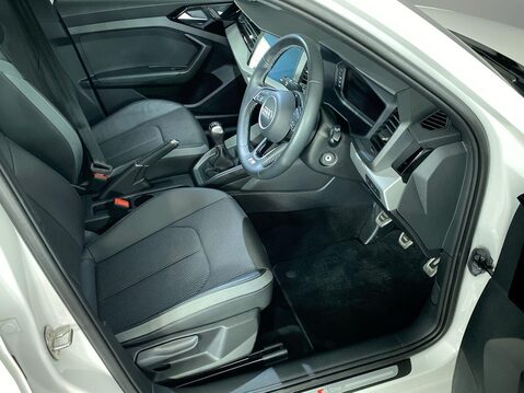 Audi A1 1.0 TFSI 25 S line Sportback 5dr Petrol Manual Euro 6 (s/s) (95 ps) Cruise 15