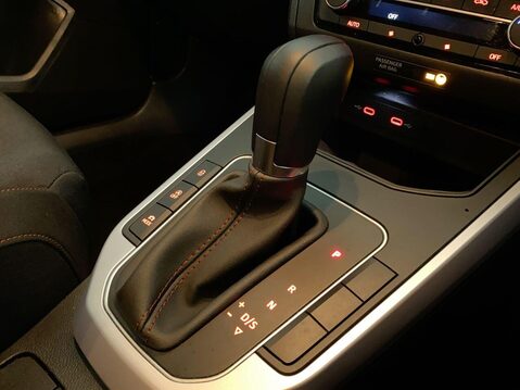 SEAT Arona 1.0 TSI FR SUV 5dr Petrol DSG Euro 6 (s/s) (115 ps) Bluetooth - Parking Sen 21