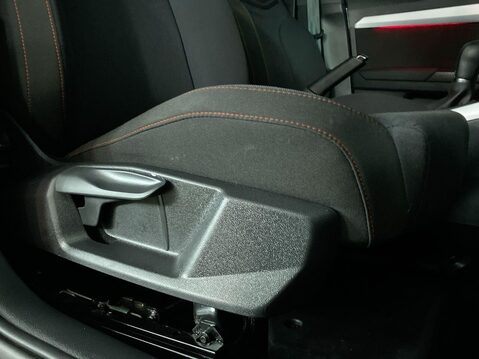 SEAT Arona 1.0 TSI FR SUV 5dr Petrol DSG Euro 6 (s/s) (115 ps) Bluetooth - Parking Sen 26