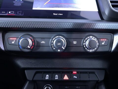 Audi A1 1.0 TFSI 25 Sport Sportback 5dr Petrol S Tronic Euro 6 (s/s) (95 ps) Sat Na 25