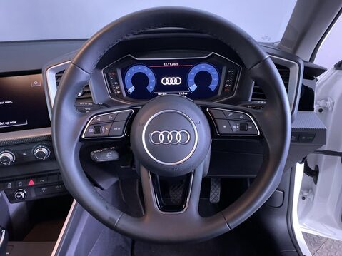 Audi A1 1.0 TFSI 25 Sport Sportback 5dr Petrol S Tronic Euro 6 (s/s) (95 ps) Sat Na 16