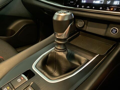 Nissan Qashqai 1.3 DIG-T MHEV N-Connecta SUV 5dr Petrol Hybrid Manual Euro 6 (s/s) (140 ps 21