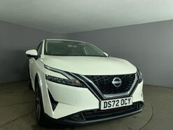 Nissan Qashqai 1.3 DIG-T MHEV N-Connecta SUV 5dr Petrol Hybrid Manual Euro 6 (s/s) (140 ps