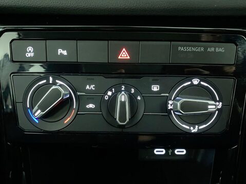 Volkswagen T-Cross 1.0 TSI Life SUV 5dr Petrol Manual Euro 6 (s/s) (115 ps) Cruise Control - 31