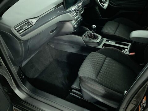 Ford Focus 1.0T EcoBoost MHEV ST-Line Hatchback 5dr Petrol Hybrid Manual Euro 6 (s/s) 17