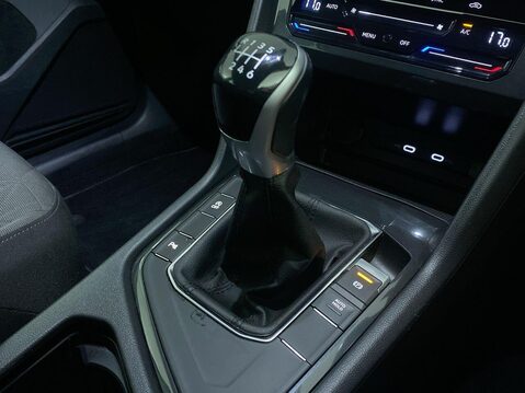 Volkswagen Tiguan 1.5 TSI Life SUV 5dr Petrol Manual Euro 6 (s/s) (150 ps) Cruise Control - 21