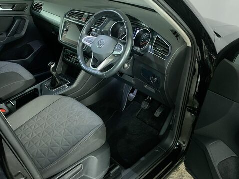 Volkswagen Tiguan 1.5 TSI Life SUV 5dr Petrol Manual Euro 6 (s/s) (150 ps) Cruise Control - 15