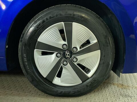 Hyundai IONIQ 1.6 h-GDi Premium SE Hatchback 5dr Petrol Hybrid DCT Euro 6 (s/s) (141 ps) 12