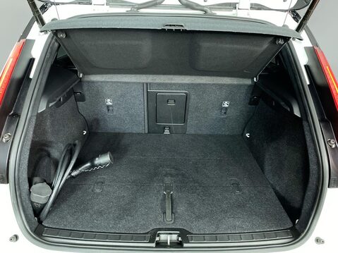 Volvo XC40 Recharge Twin 78kWh Pro SUV 5dr Electric Auto AWD (408 ps) Sat Nav - Half L 13
