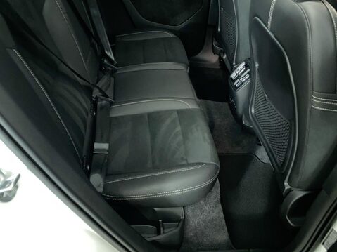 Volvo XC40 Recharge Twin 78kWh Pro SUV 5dr Electric Auto AWD (408 ps) Sat Nav - Half L 19