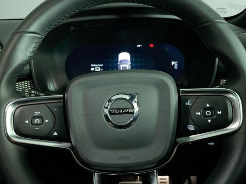 Volvo XC40 Recharge Twin 78kWh Pro SUV 5dr Electric Auto AWD (408 ps) Sat Nav - Half L 22