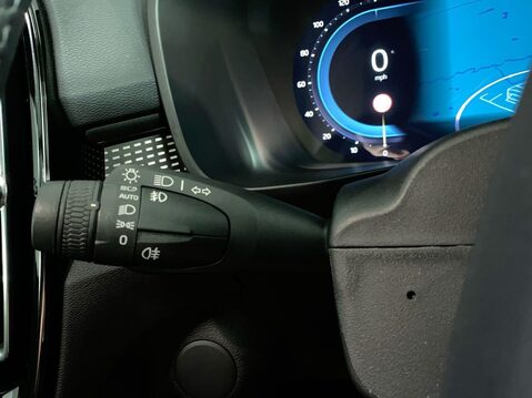 Volvo XC40 Recharge Twin 78kWh Pro SUV 5dr Electric Auto AWD (408 ps) Sat Nav - Half L 23