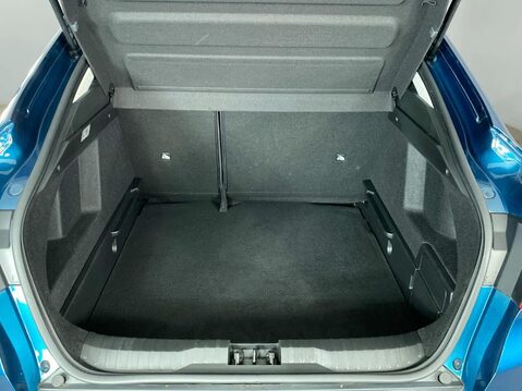 Renault Arkana 1.6 E-TECH Iconic SUV 5dr Petrol Hybrid Auto 2WD Euro 6 (s/s) (145 bhp) Air 13