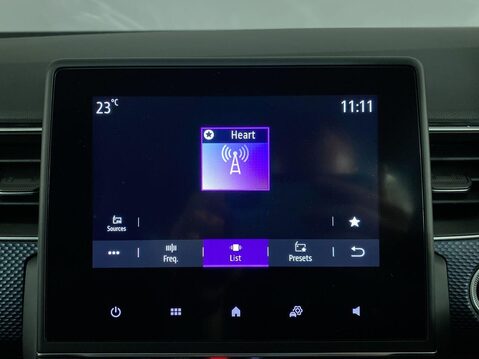 Renault Arkana 1.6 E-TECH Iconic SUV 5dr Petrol Hybrid Auto 2WD Euro 6 (s/s) (145 bhp) Air 30