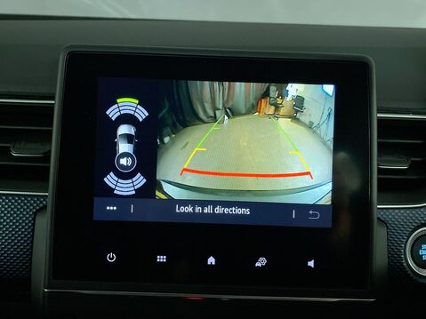 Renault Arkana 1.6 E-TECH Iconic SUV 5dr Petrol Hybrid Auto 2WD Euro 6 (s/s) (145 bhp) Air 24