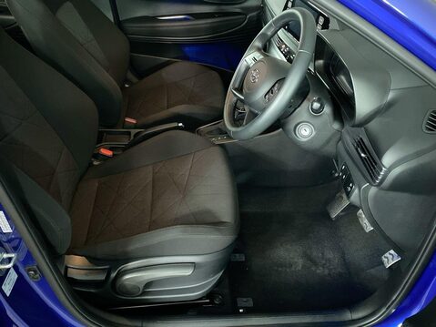 Hyundai BAYON 1.0 T-GDi MHEV SE Connect SUV 5dr Petrol Hybrid DCT Euro 6 (s/s) (100 ps) A 15