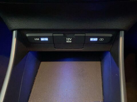 Hyundai BAYON 1.0 T-GDi MHEV SE Connect SUV 5dr Petrol Hybrid DCT Euro 6 (s/s) (100 ps) A 29