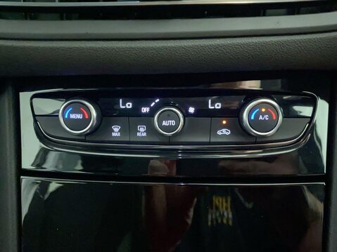 Vauxhall Grandland 1.6 13.2kWh GS Line SUV 5dr Petrol Plug-in Hybrid Auto Euro 6 (s/s) (225 ps 31