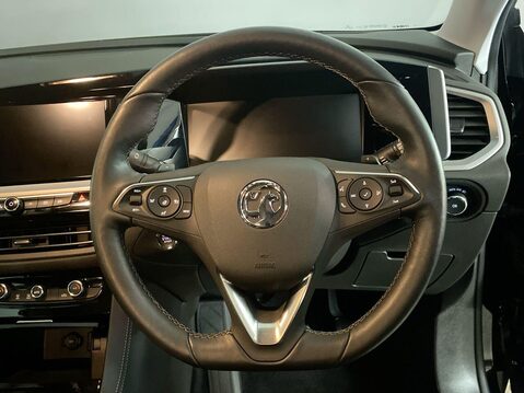 Vauxhall Grandland 1.6 13.2kWh GS Line SUV 5dr Petrol Plug-in Hybrid Auto Euro 6 (s/s) (225 ps 16